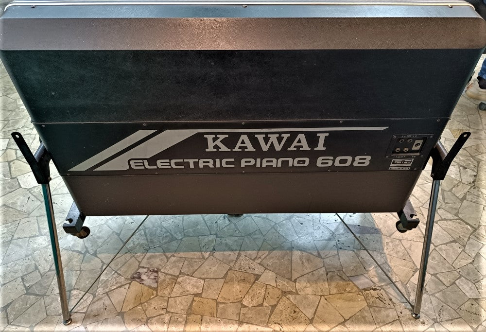 Kawai EP-608 pianoforte elettrico (ibrido)