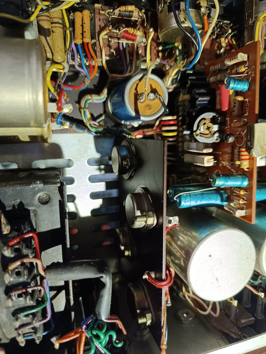 Leak Stereo 70