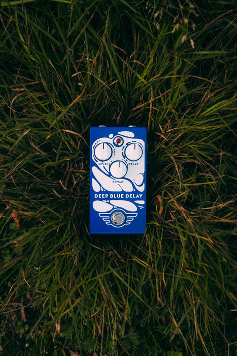 MAD PROFESSOR Deep Blue Delay Handwired