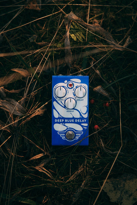 MAD PROFESSOR Deep Blue Delay Handwired