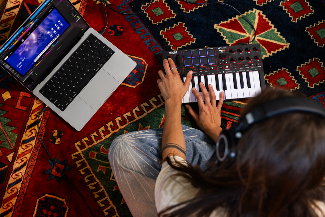 AKAI PROFESSIONAL MPK Mini IV Black