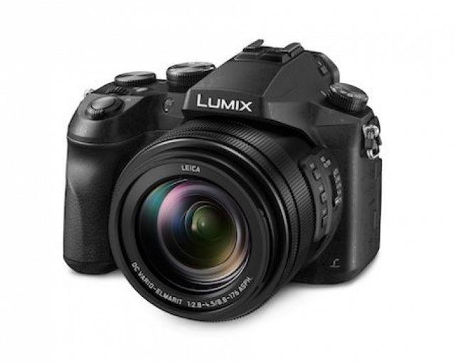 PANASONIC LUMIX FZ2000